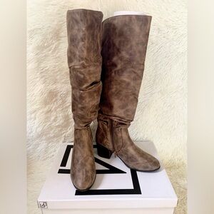 L4L Lust 4 Life Trap Brown Taupe Tall Heeled Boots Women US 6.5 M